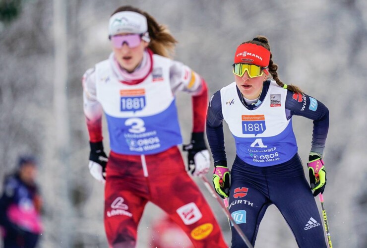 Nathalie Armbruster (GER) hinter Lisa Hirner (AUT) beim Saisonauftakt in Lillehammer