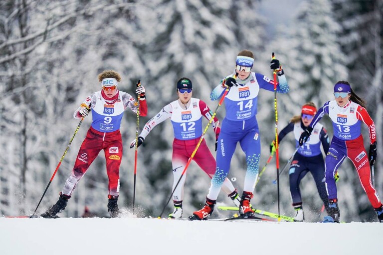Claudia Purker (AUT), Haruka Kasai (JPN), Ema Volavsek (SLO), Lena Brocard (FRA), (l-r) beim Saisonauftakt in Lillehammer.