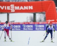 Jenny Nowak (GER) (r) musste sich gegen Yuna Kasai (JPN) zur Wehr setzen.