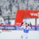 Gyda Westvold Hansen (NOR) siegt beim Saisonauftakt der Kombiniererinnen in Lillehammer.