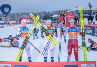 Das Podium der Damen: Ida Marie Hagen (NOR), Gyda Westvold Hansen (NOR), Lisa Hirner (AUT), (l-r)