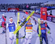 Erneut die besten drei: Jens Luraas Oftebro (NOR), Jarl Magnus Riiber (NOR), Vinzenz Geiger (GER), (l-r).
