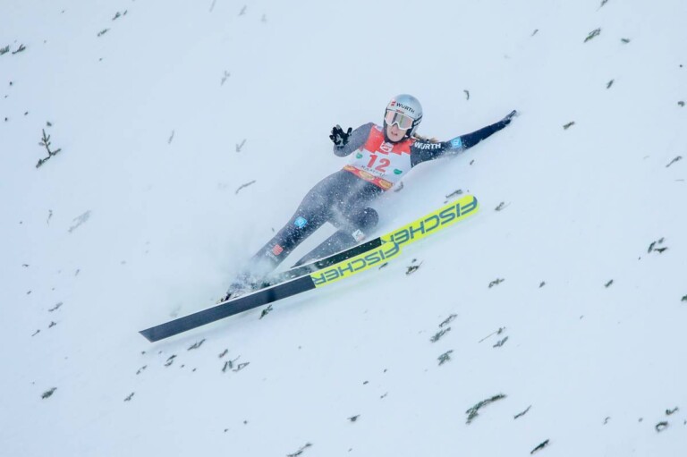 Blieb zum Glück unverletzt: Svenja Wuerth (GER) stürzte im Probedurchgang.