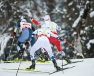 Das Verfolgertrio: Jens Luraas Oftebro (NOR) hinter Vinzenz Geiger (GER) und Johannes Lamparter (AUT)