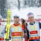 Die siegreichen Herren: Jens Luraas Oftebro (NOR), Jarl Magnus Riiber (NOR), Vinzenz Geiger (GER), (l-r)