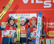 Das Podium der Damen: Lisa Hirner (AUT), Gyda Westvold Hansen (NOR), Nathalie Armbruster (GER), (l-r)