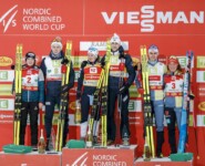 Doppelpodium: Lisa Hirner (AUT), Jens Luraas Oftebro (NOR), Gyda Westvold Hansen (NOR), Jarl Magnus Riiber (NOR), Vinzenz Geiger (GER), Nathalie Armbruster (GER), (l-r) - FIS world cup nordic combined men, individual gundersen