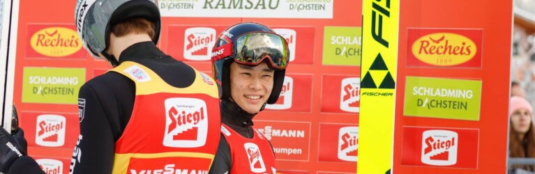 Zwei Sprunggrößen unter sich: Jarl Magnus Riiber (NOR), Ryota Yamamoto (JPN), (l-r)