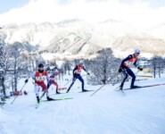 Die Verfolgergruppe: Yoshito Watabe (JPN), Matteo Baud (FRA), Vinzenz Geiger (GER), Manuel Faisst (GER), (l-r)