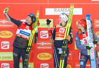 Podiumsselfie: Annika Sieff (ITA), Gyda Westvold Hansen (NOR), Nathalie Armbruster (GER), (l-r)