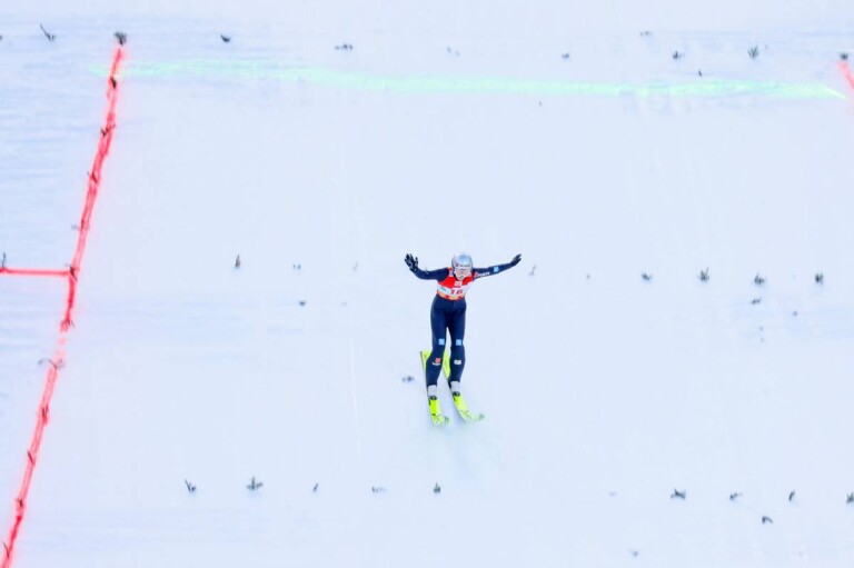 Svenja Wuerth (GER) mit einem weiten Sprung