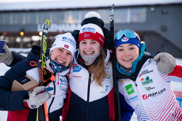 Die Kombiniererinnen-WG: Ida Marie Hagen (NOR), Mille Marie Hagen (NOR), Lena Brocard (FRA) (l-r)