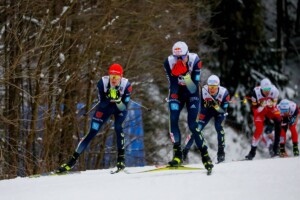 Julian Schmid (GER), Vinzenz Geiger (GER) und Manuel Faisst (GER) (l-r) beim letztjährigen Weltcup in Klingenthal