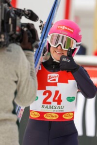 Nathalie Armbruster (GER) hat ihre Erkältung überwunden, die sie in Ramsau plagte.