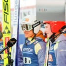 Nathalie Armbruster (GER), Julian Schmid (GER), Manuel Faisst (GER), Jenny Nowak (GER), (l-r) liegen nach dem Springen in Führung.