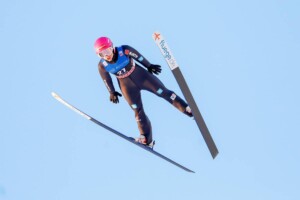 Nathalie Armbruster (GER) beim Trainingssprung in Otepää