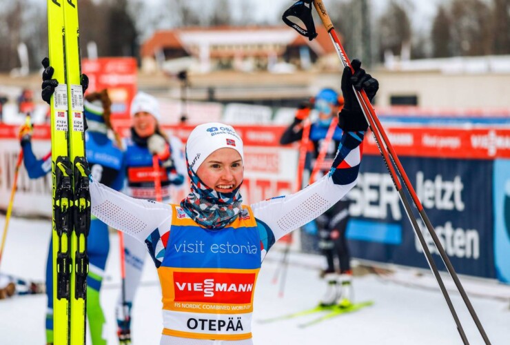 Gyda Westvold Hansen (NOR) liegt nach dem Lauf in Führung.