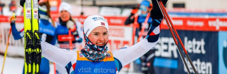 Gyda Westvold Hansen (NOR) liegt nach dem Lauf in Führung.