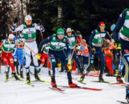 Fabian Riessle (GER) mit Manuel Faißt und Terence Weber (mittlere Reihe)