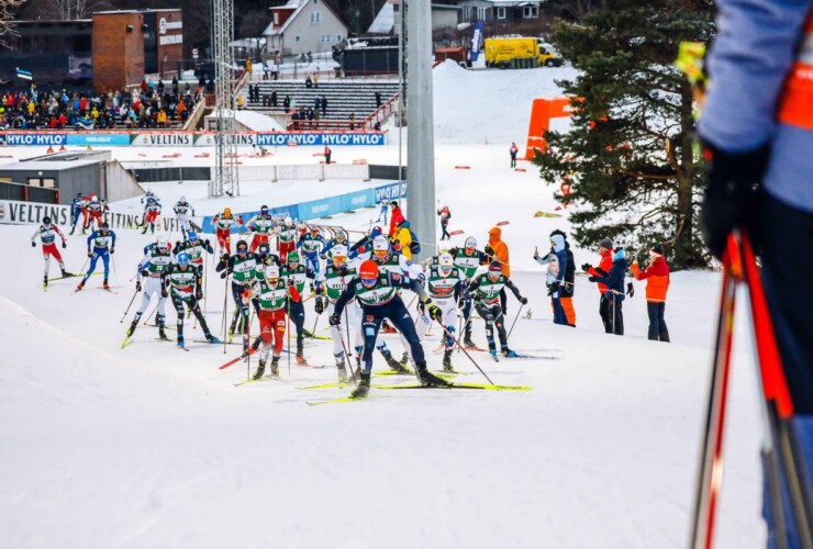 Julian Schmid (GER) führt zwischenzeitlich die Gruppe an.