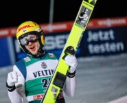 Ilkka Herola (FIN) freut sich über seinen gelungenen Sprung.