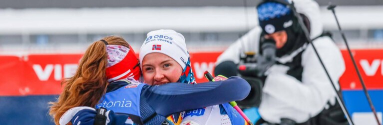 Glückwünsche: Nathalie Armbruster (GER), Gyda Westvold Hansen (NOR), (l-r)
