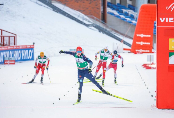 Julian Schmid (GER) läuft zum Weltcupsieg Nummer zwei.