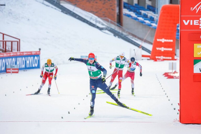 Julian Schmid (GER) läuft zum Weltcupsieg Nummer zwei.