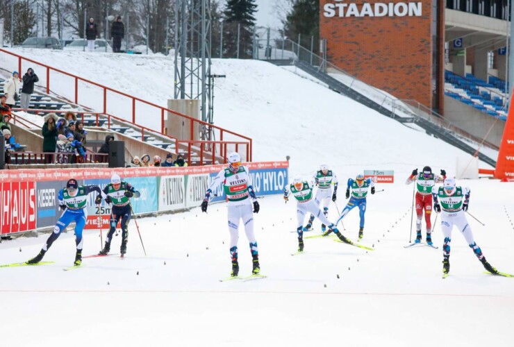 Zielsprint: Kristjan Ilves (EST), Manuel Faisst (GER), Jens Luraas Oftebro (NOR), Espen Andersen (NOR), Simen Tiller (NOR), Ilkka Herola (FIN), Thomas Rettenegger (AUT), Joergen Graabak (NOR), (l-r)