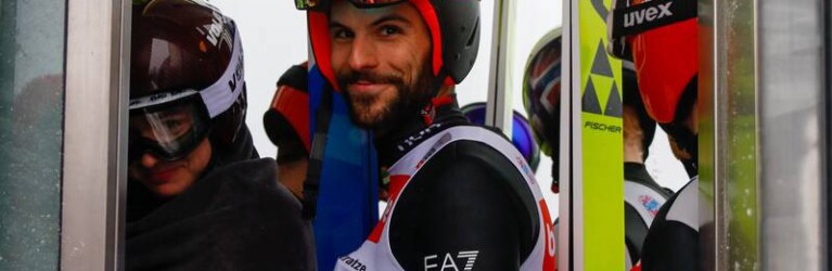 Raffaele Buzzi (ITA) fährt nach unten - mit dem Lift.