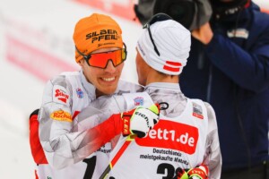 Geteilte Freude ist doppelte Freude: Franz-Josef Rehrl (AUT), Johannes Lamparter (AUT), (l-r) freuen sich über das zweite Doppelpodium des Tages.