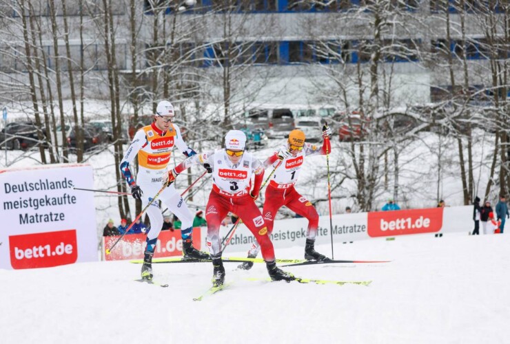 Das Führungstrio: Jarl Magnus Riiber (NOR), Johannes Lamparter (AUT), Franz-Josef Rehrl (AUT), (l-r)