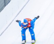 Vinzenz Geiger (GER) brachte sich mit seinem Sprung in eine gute Ausgangsposition.