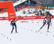 Nathalie Armbruster (GER) zieht im Foto-Finish gegen Annika Sieff (ITA), (l-r) knapp den Kürzeren.