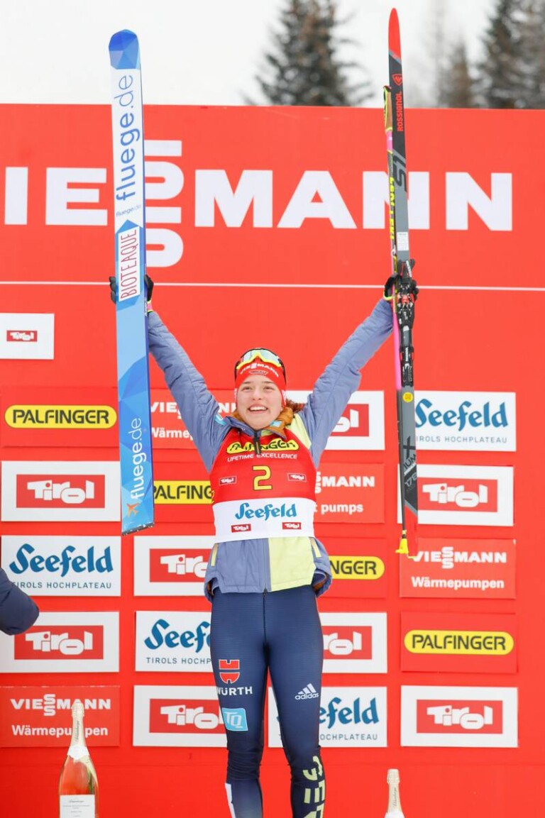 Nathalie Armbruster (GER) steht erneut auf dem Podium.