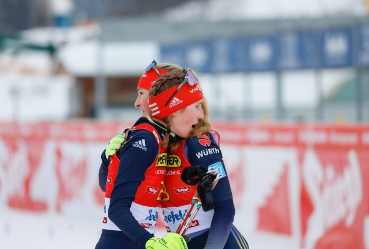 Gegenseitige Unterstützung im deutschen Team: Maria Gerboth (GER), Magdalena Burger (GER), (l-r)