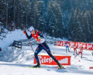 Vinzenz Geiger (GER) wird von der Verfolgergruppe eingeholt.