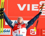 Johannes Lamparter (AUT) freut sich über seinen Sieg beim Seefeld Triple.