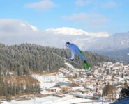 Johannes Lamparter (AUT) ging nach dem Springen in Führung.