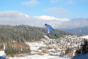 Johannes Lamparter (AUT) ging nach dem Springen in Führung.