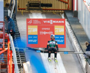 Johannes Lamparter (AUT) ist bereit für seinen Sprung.
