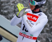 Nichts geht mehr: Jared Shumate (USA) musste achtmal wieder vom Balken, ehe abgebrochen wurde.