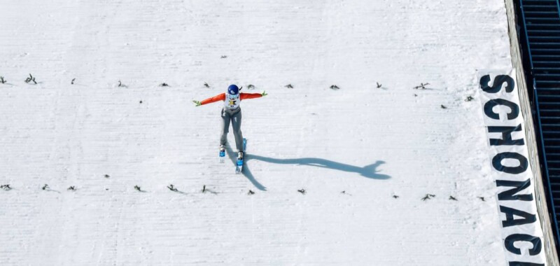 Tereza Koldovska (CZE) springt auf der Langenwaldschanze in Schonach.