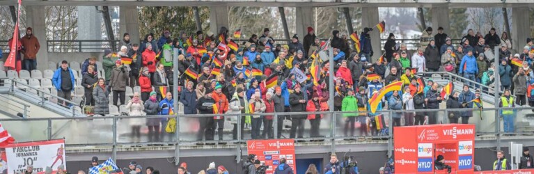 Gute Stimmung bei der Nordischen Kombination in Oberstdorf