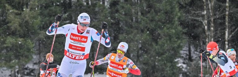 Jens Luraas Oftebro (NOR), verfolgt von Johannes Lamparter (AUT) und Julian Schmid (GER) (l-r)