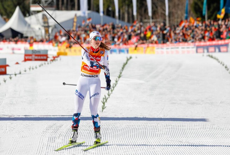 Gyda Westvold Hansen (NOR) gewinnt in Schonach.