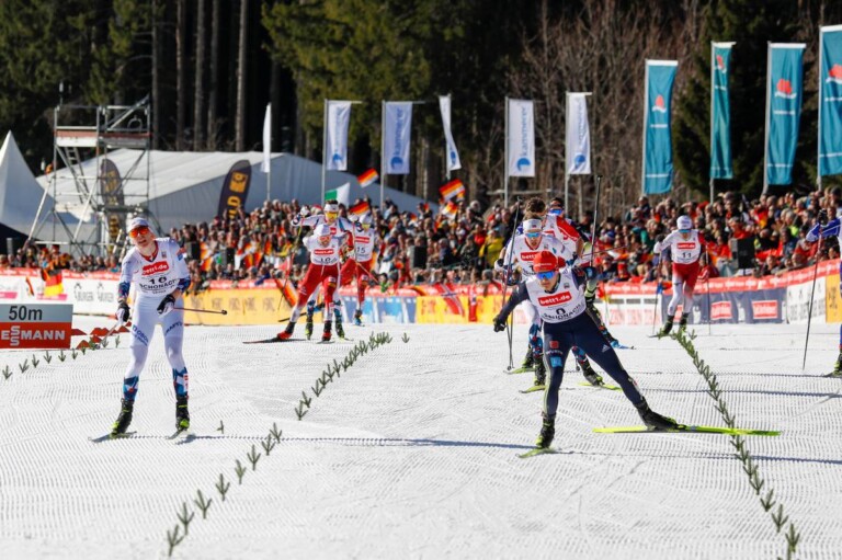 Einar Luraas Oftebro (NOR), Julian Schmid (GER), (l-r) im Zielsprint