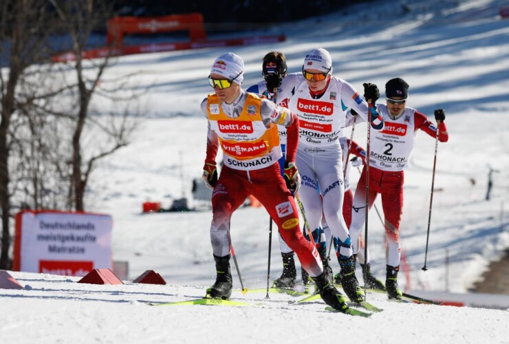 Johannes Lamparter (AUT), Jens Luraas Oftebro (NOR), Yoshito Watabe (JPN), (l-r) in der Führungsgruppe.