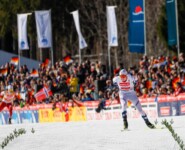 Jens Luraas Oftebro (NOR) gewinnt beim Schwarzwaldpokal in Schonach.