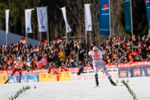 Jens Luraas Oftebro (NOR) gewinnt beim Schwarzwaldpokal in Schonach.